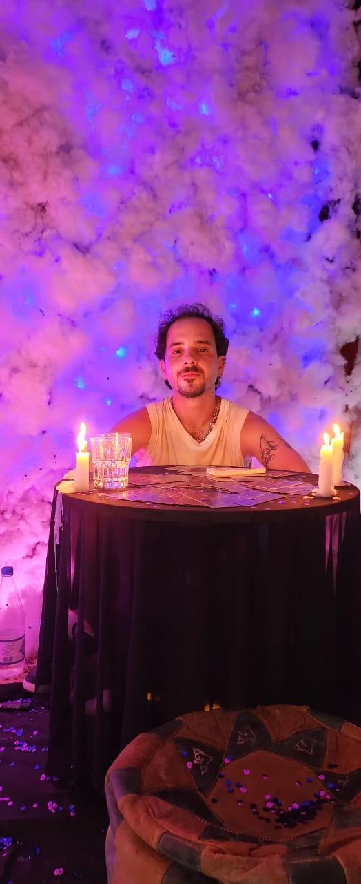 Leon 🔮 Photo - Leon 🔮