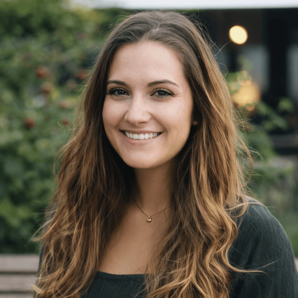 Ariana Photo - Ariana