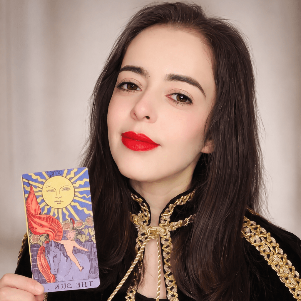 Magic Sarah Photo - Magic Sarah