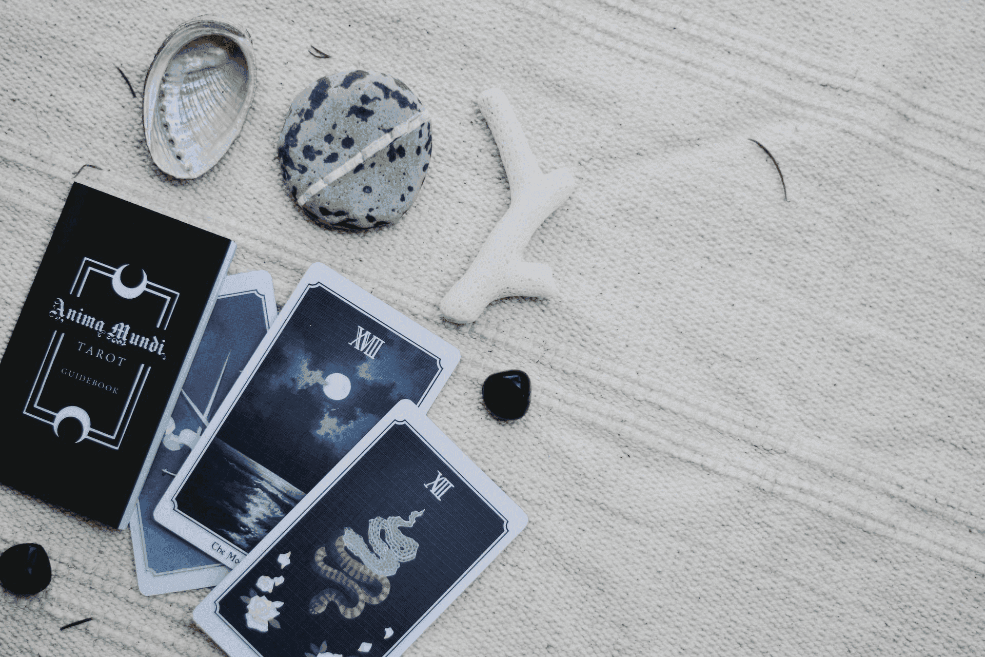 A free relationship tarot reading tool Photo - A free relationship tarot reading tool