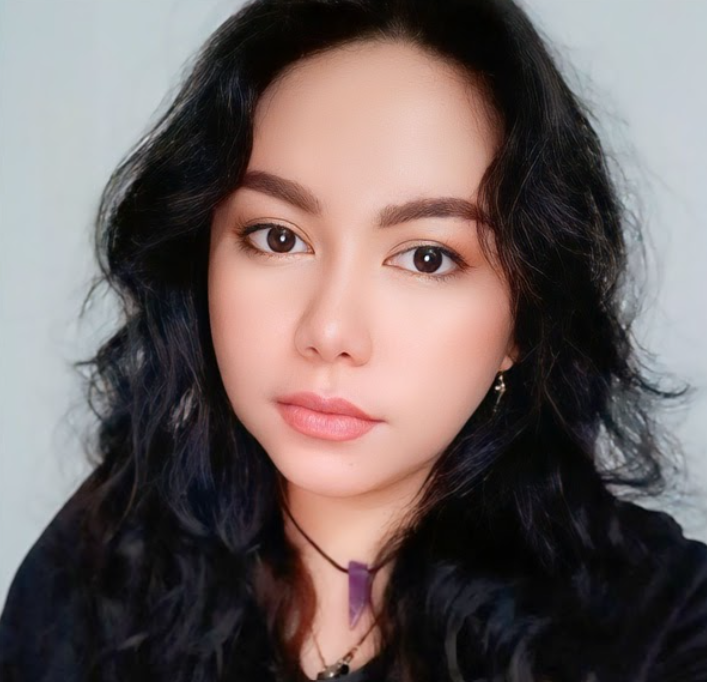 Phoenix Rising Authority Rising Phoenix - Relationship & Business Psychic Expert on Nebula